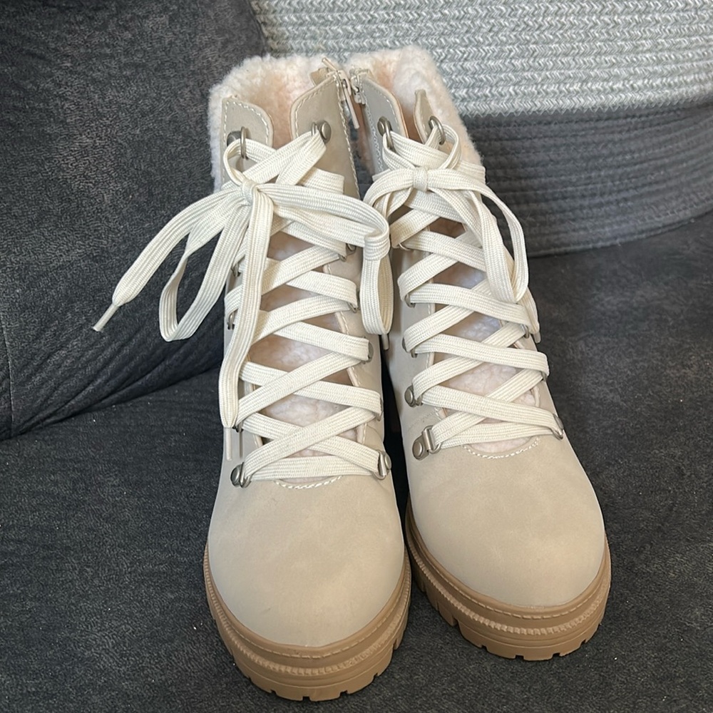 Lace up boots